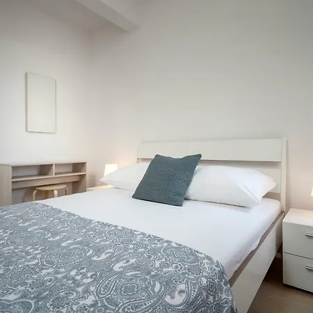 Sunrise Apartments Bol Exteriér fotografie